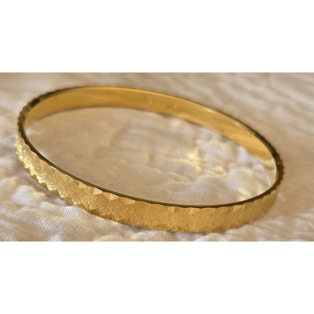 Vintage Crown TRIFARI M Etched Textured Faceted Bangle Bracelet Small Goldtone